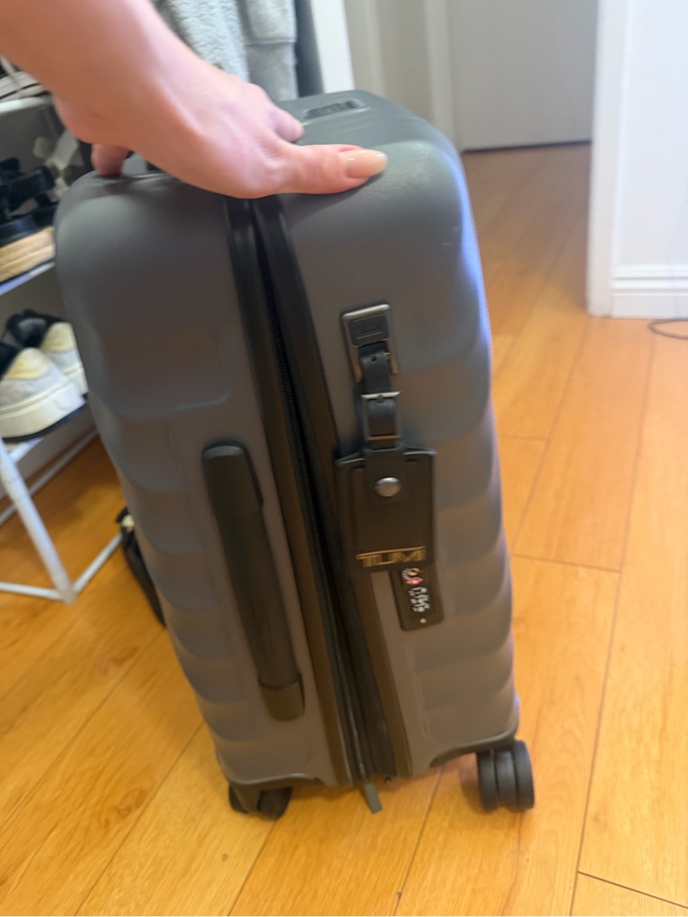 TumI Like new used 1 time sellingg ASAP - Picture 10 of 13